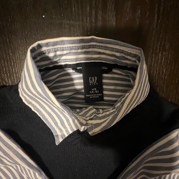 GAP Boys sweater vest and dress shirt - Picture 4 of 5